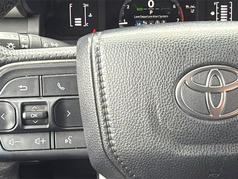 Used 2025 Toyota 4Runner SR5 image 21