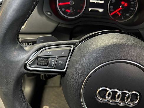 Used 2018 Audi Q3 2.0T Premium Plus w/ Premium Plus Package image 27