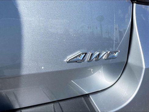 Used 2025 Ford Explorer Platinum w/ Ultimate Package image 7