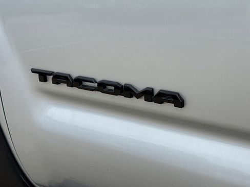 Used 2007 Toyota Tacoma PreRunner image 7