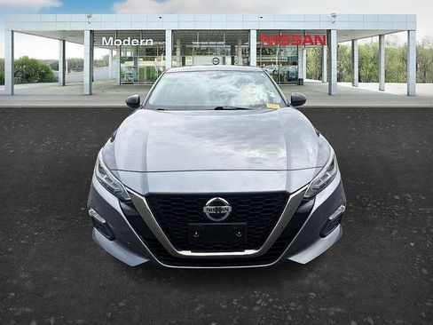 Used 2021 Nissan Altima 2.5 SR w/ SR Premium Package FWD image 8