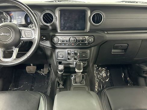Used 2021 Jeep Wrangler Unlimited Sahara w/ Cold Weather Group AWD/4WD image 18