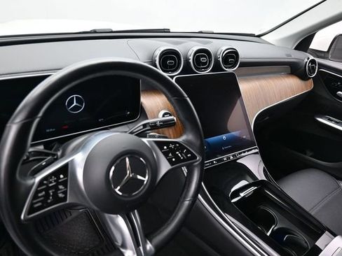 Used 2024 Mercedes-Benz GLC 300 image 28