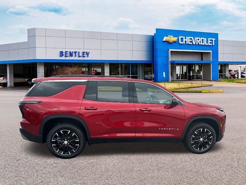 New 2026 Chevrolet Traverse LT w/ Sun and Wheel Package image 6