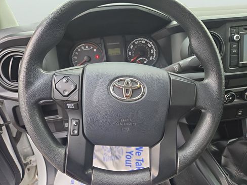 Used 2017 Toyota Tacoma SR image 22