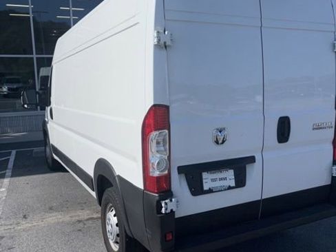 Used 2023 RAM ProMaster 2500 FWD image 2