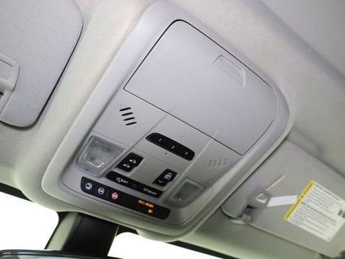 Used 2018 Chevrolet Equinox LT w/ Sun & Infotainment Package image 27