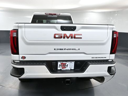 Used 2025 GMC Sierra 3500 Denali image 7