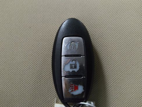 Used 2017 Nissan Pathfinder S FWD image 32