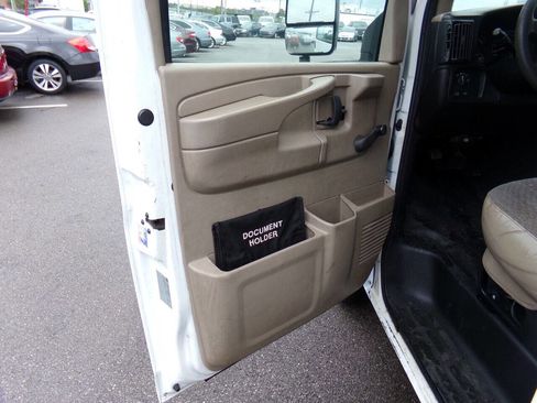 Used 2007 GMC Savana 3500 image 15