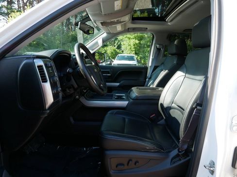 Used 2016 Chevrolet Silverado 1500 LTZ Z71 w/ LTZ Plus Package AWD/4WD image 14