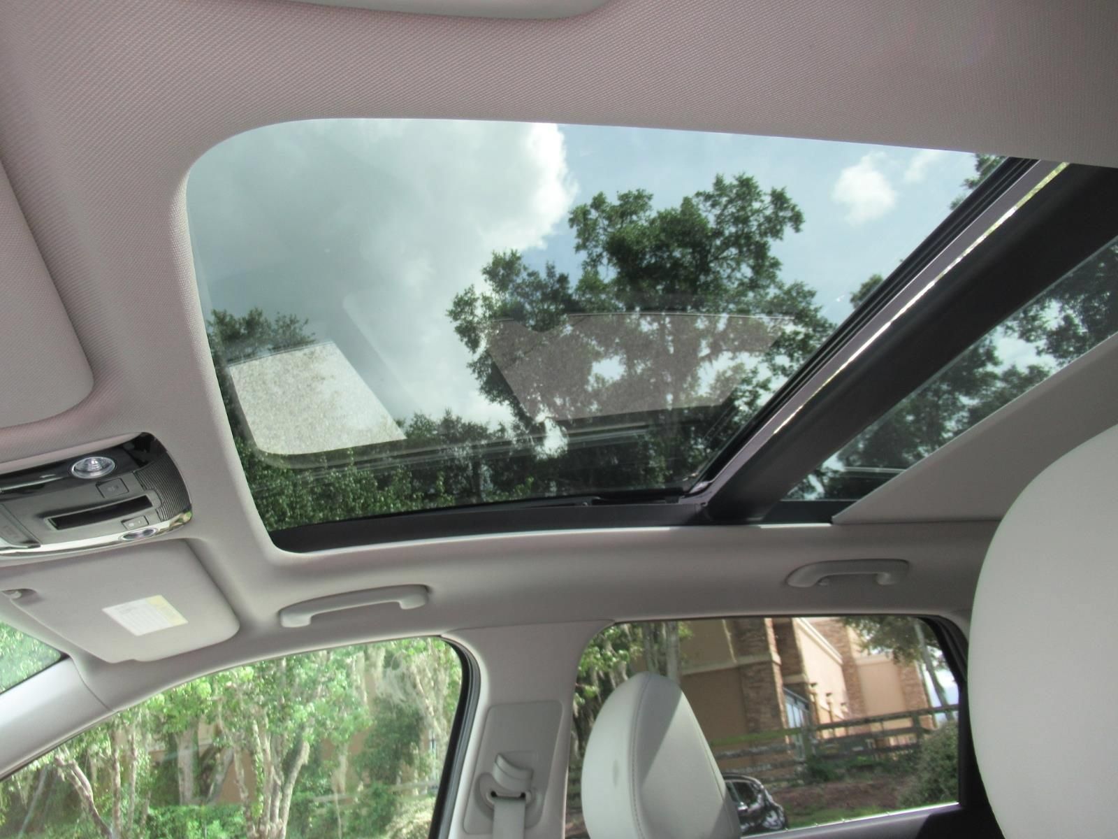 Used 2025 Kia Sorento SX FWD image 17