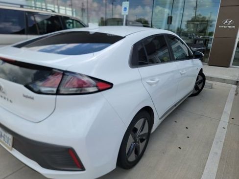 Used 2020 Hyundai Ioniq SEL image 5