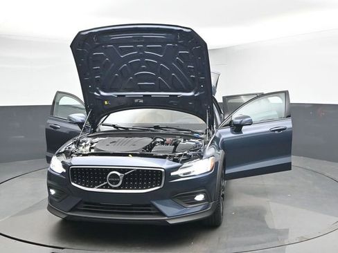 Used 2025 Volvo V60 B5 Cross Country Ultra AWD/4WD image 53