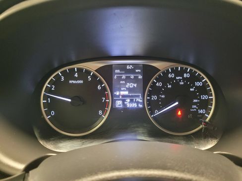 Used 2019 Nissan Kicks S FWD image 18