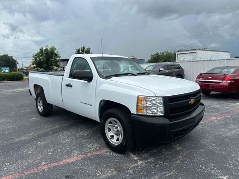 Used 2013 Chevrolet Silverado 1500 W/T image 3