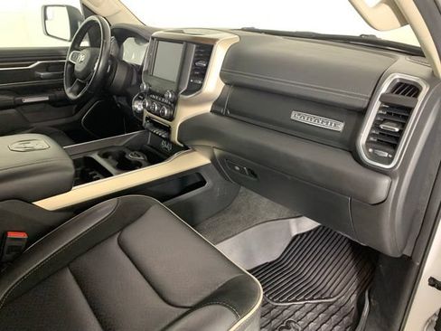 Used 2022 RAM 1500 Laramie AWD/4WD image 6