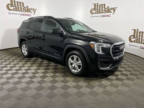 Certified 2024 GMC Terrain SLE w/ Driver Convenience Package AWD/4WD image 1
