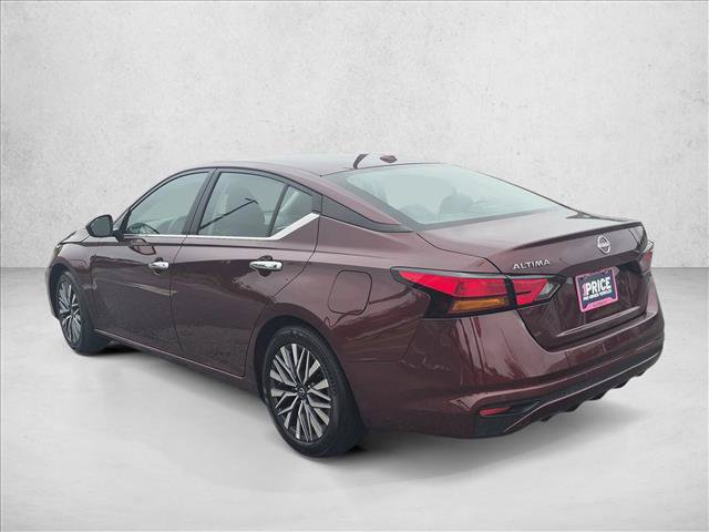 Used 2025 Nissan Altima 2.5 SV FWD image 8
