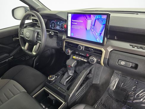 Used 2024 Toyota Tacoma TRD Off-Road w/ TRD Off Road Upgrade Package AWD/4WD image 42