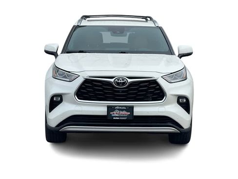 Used 2021 Toyota Highlander Platinum image 3