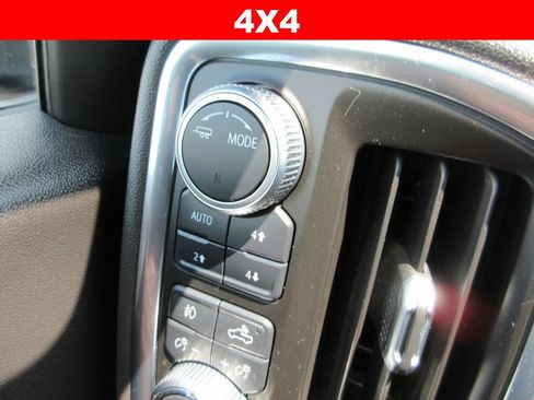 Used 2021 GMC Sierra 1500 AT4 w/ AT4 Premium Package AWD/4WD image 35