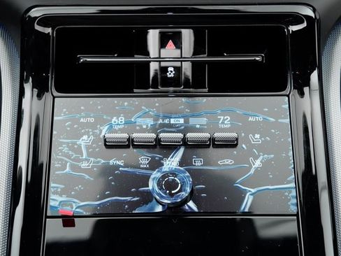 New 2025 Porsche Panamera 4 image 19