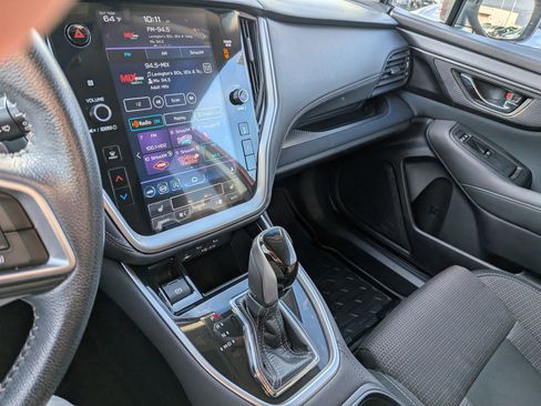 Used 2021 Subaru Outback Premium image 21