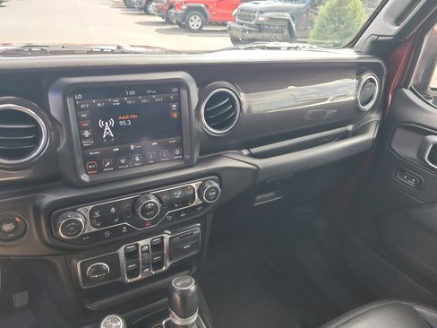 Used 2021 Jeep Wrangler Unlimited Sahara image 19