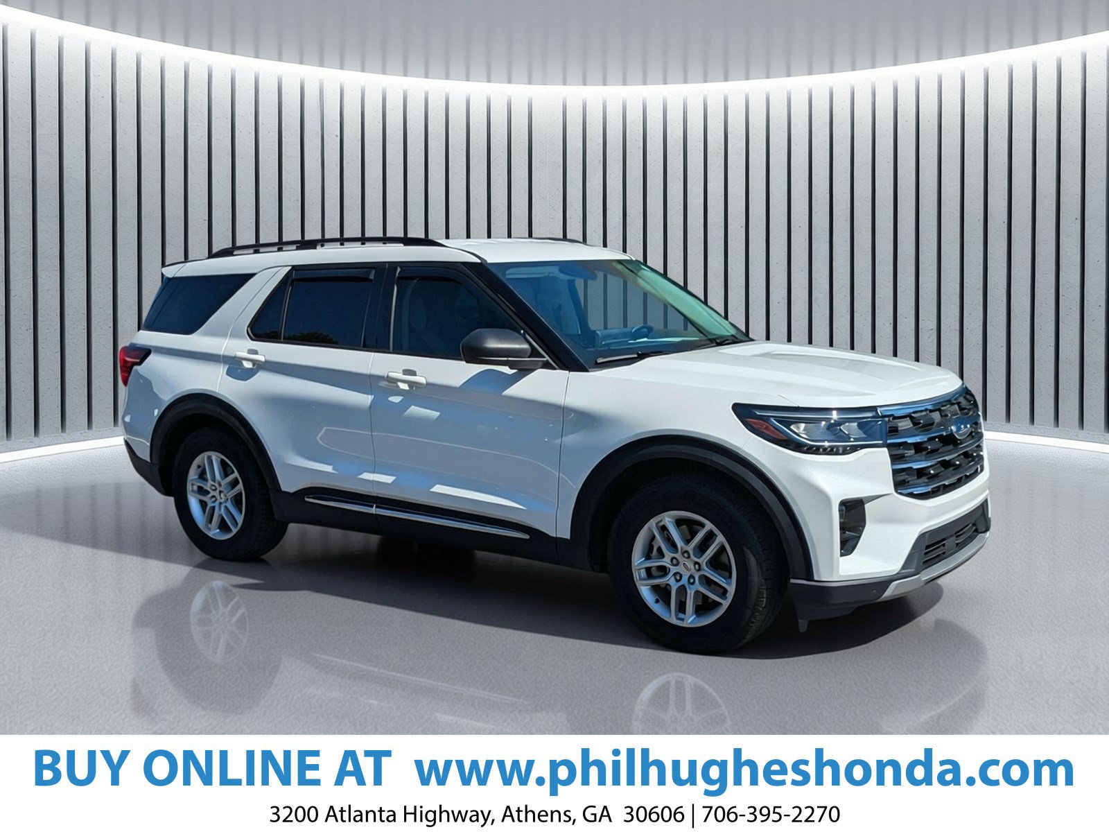 Used 2025 Ford Explorer Active w/ Active Comfort Package RWD image 1