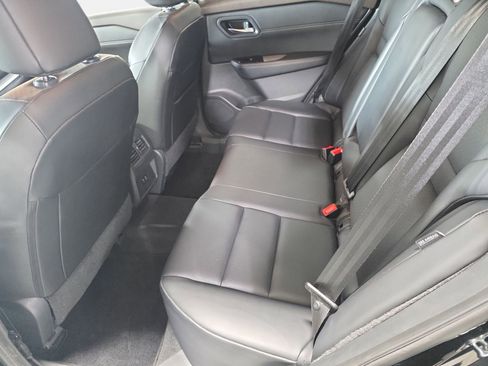 Used 2023 Nissan Rogue SV w/ SV Premium B Package FWD image 14