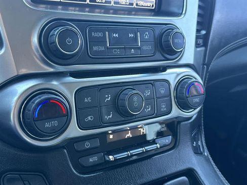 Used 2019 Chevrolet Tahoe LT image 19