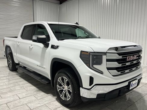 New 2026 GMC Sierra 1500 SLE image 7