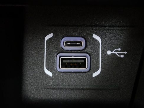 New 2026 Jeep Compass Latitude w/ Sun and Sound Group image 23