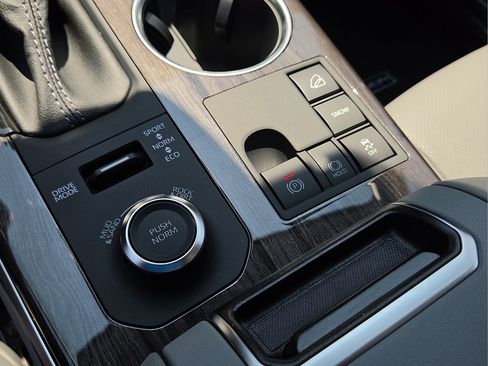 New 2026 Toyota Highlander Platinum AWD/4WD image 21