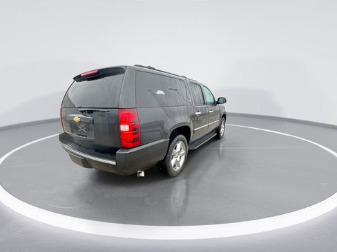 Used 2013 Chevrolet Suburban LTZ image 8