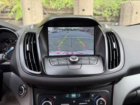 Used 2019 Ford Escape SE AWD/4WD image 18