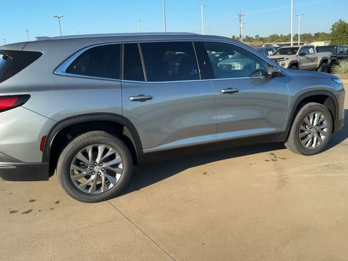 New 2026 Buick Enclave Preferred image 9