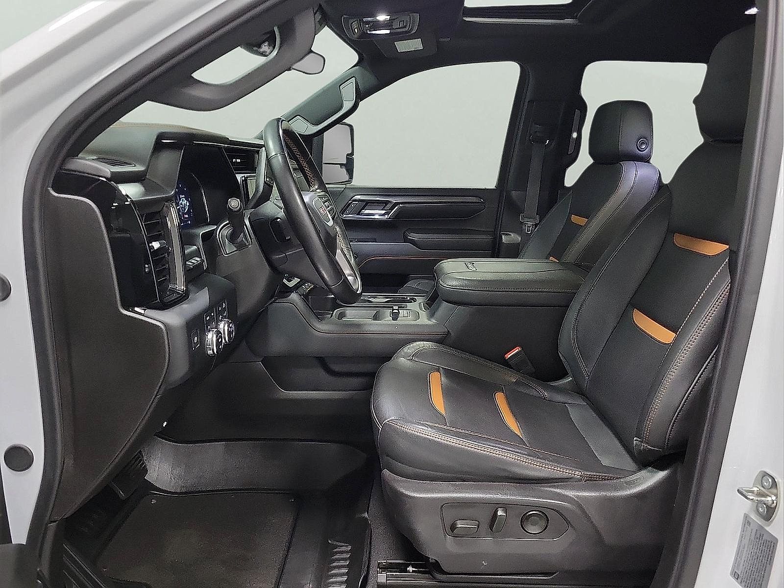 Used 2024 GMC Sierra 2500 AT4 w/ AT4 Premium Plus Package AWD/4WD image 12