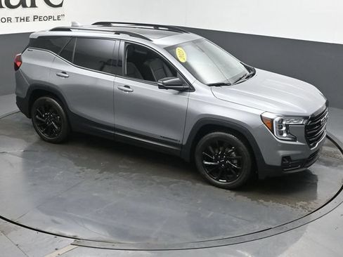 Used 2023 GMC Terrain SLT w/ Tech Package FWD image 38
