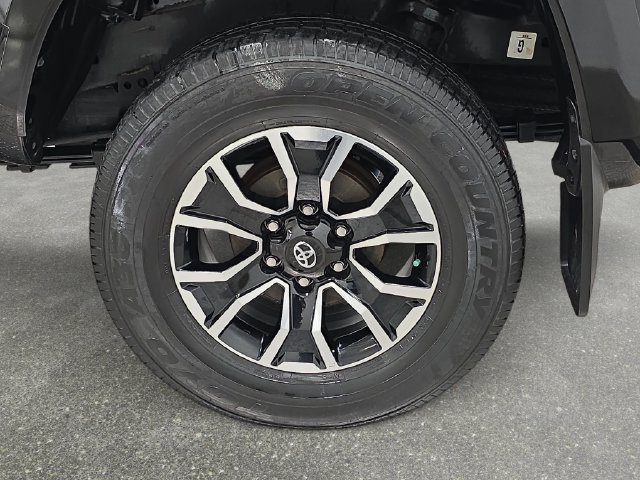 Certified 2023 Toyota Tacoma TRD Sport AWD/4WD image 27