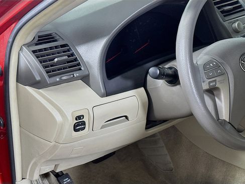 Used 2009 Toyota Camry LE image 16