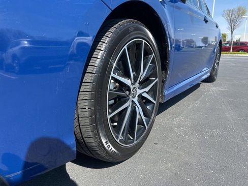 Used 2024 Toyota Camry SE image 10