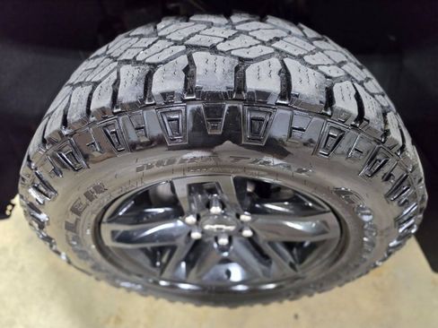 Used 2021 Chevrolet Silverado 1500 LT Trail Boss w/ Bed Protection Package AWD/4WD image 15