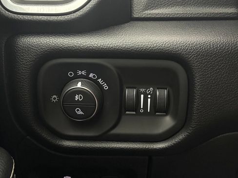 Used 2021 RAM 1500 Laramie AWD/4WD image 20