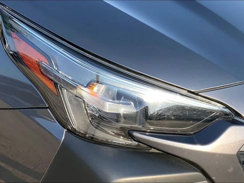 Used 2025 Subaru Outback Premium AWD/4WD image 28