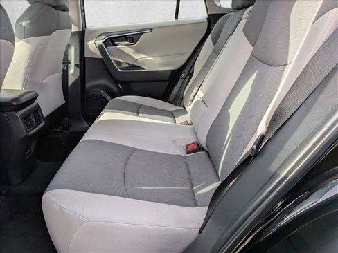 Certified 2021 Toyota RAV4 XLE w/ Convenience Package AWD/4WD image 18