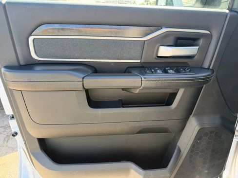 Used 2021 RAM 2500 Big Horn w/ Night Edition image 9