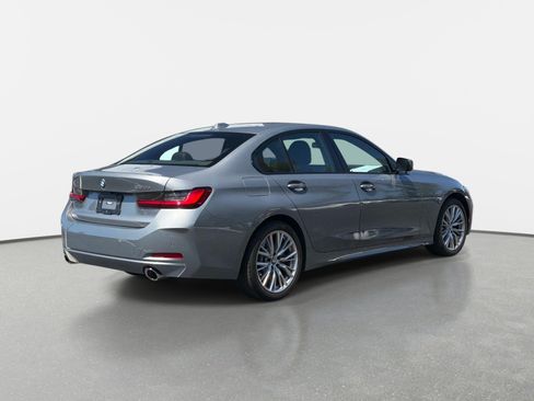 Used 2023 BMW 330i Sedan w/ Driving Assistance Package RWD image 3