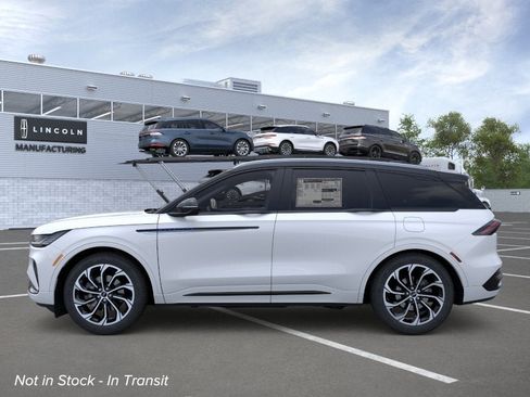 New 2026 Lincoln Nautilus Reserve AWD/4WD image 3